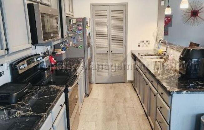 Charming Home in Established Community in N Arlington
