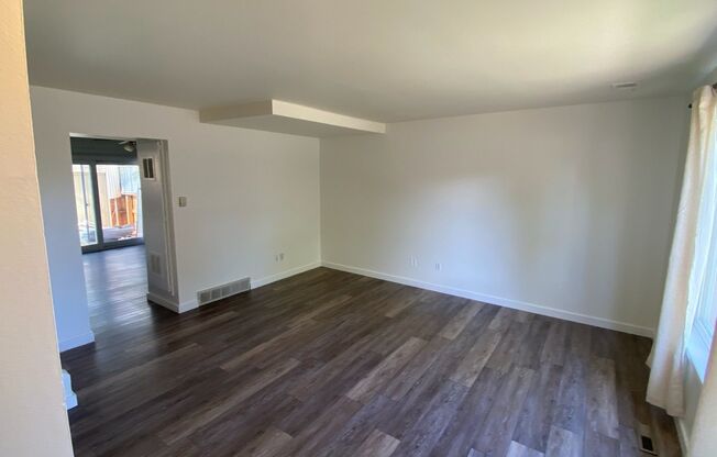 Spacious 2BR Townhome in Denver