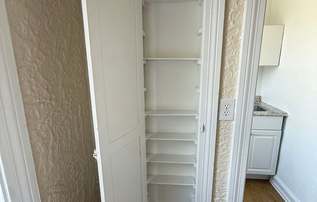 Studio, 1 bath, 308 sqft, $1,175, Unit Bayard Manor 210