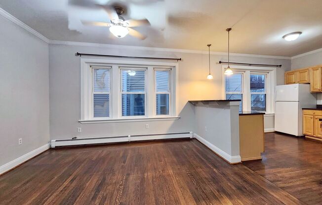 Walk to Revere Beach T station and beach!