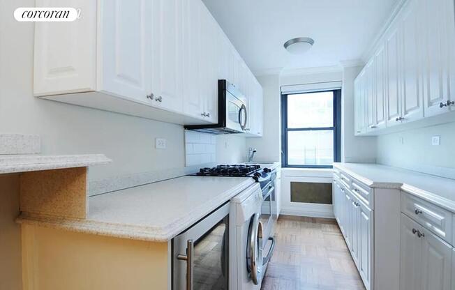2 beds, 2 baths, 1,200 sqft, $7,500, Unit 10B
