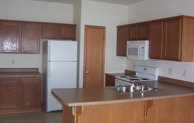 2 beds, 1.5 baths, 1,100 sqft, $1,050, Unit 2464