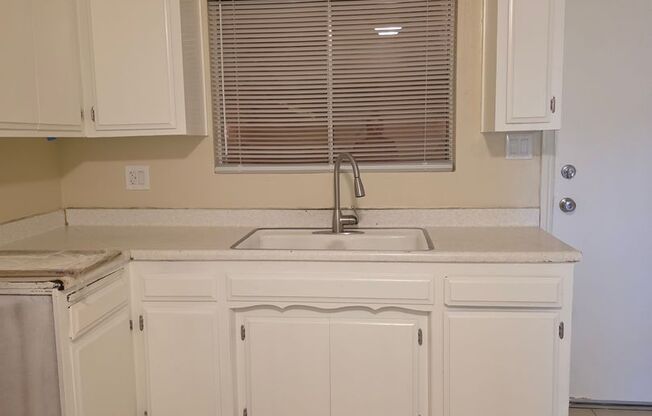 139 -  4729p -1107 Quincy St    RB