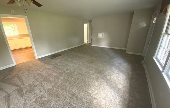 3 beds, 1 bath, $1,400