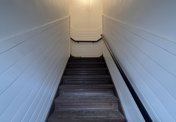 129 LAUREL ST