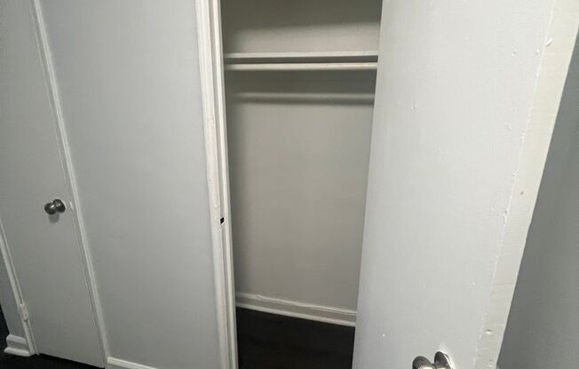 1 bed, 1 bath, 800 sqft, $1,600, Unit 158-102