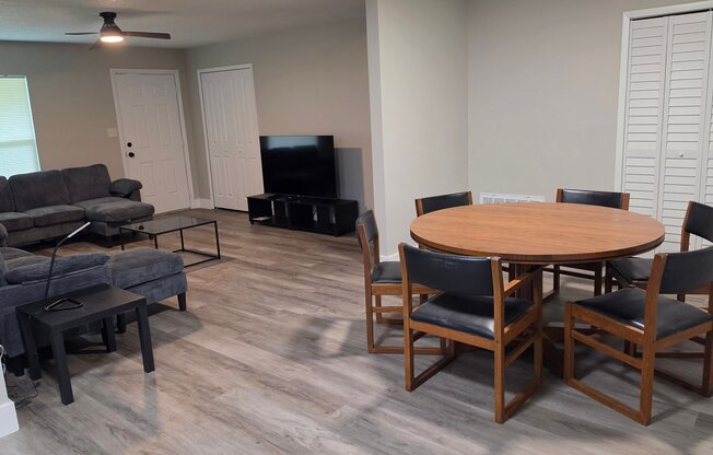 3616 W D JUDGE DR