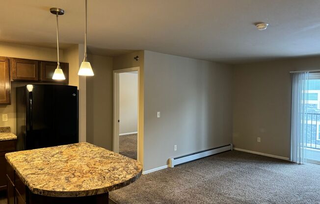 2 beds, 2 baths, 1,011 sqft, $1,230, Unit 2360-305