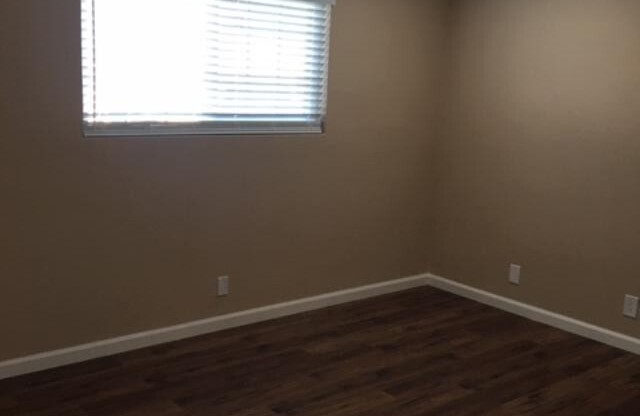 3 beds, 1 bath, $2,800