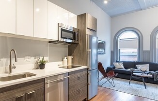 Studio, 1 bath, 392 sqft, $1,750, Unit 304