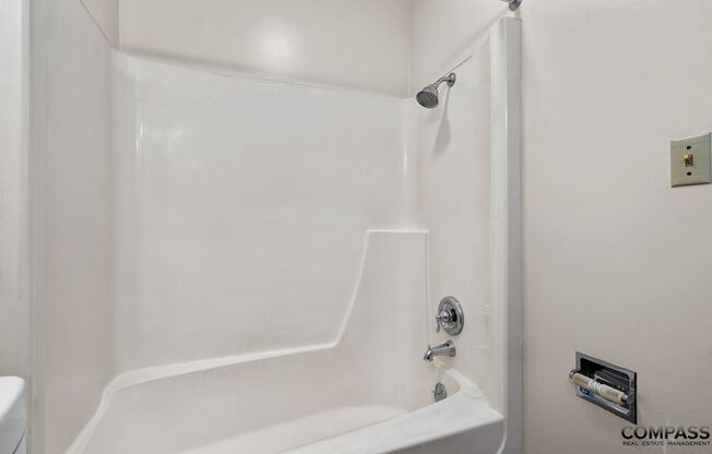 1 bed, 1 bath, 480 sqft, $875, Unit 107