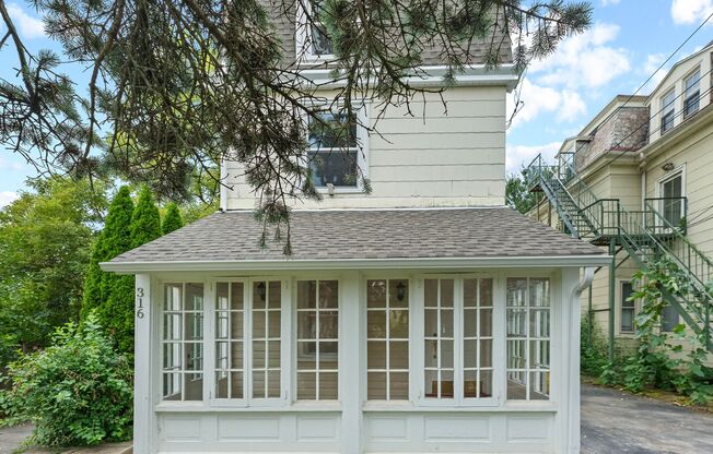316 LOCUST AVE