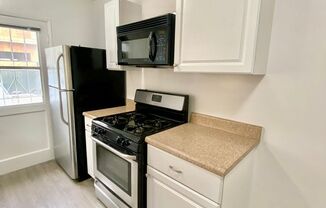 1 bed, 1 bath, $2,395, Unit 155-A