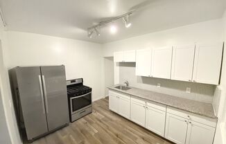 2 beds, 1 bath, $1,675, Unit Unit #2D