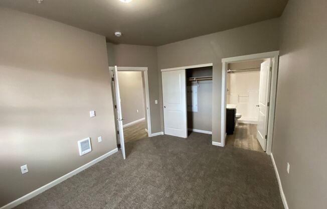 2 beds, 2 baths, 952 sqft, $1,500, Unit 302