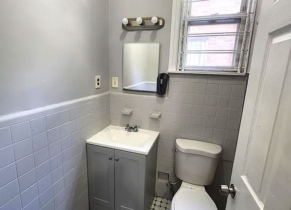 58 Hillside Ave # 1AA