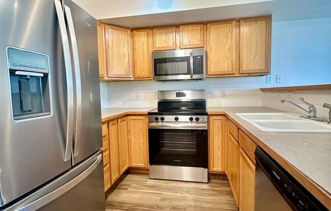 1429,39,51,59 Hyacinth Ln