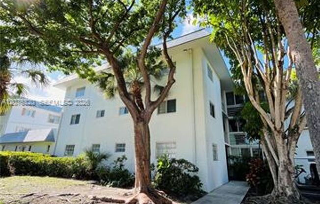 251 Galen Dr cu-101E, Key Biscayne, FL 33149