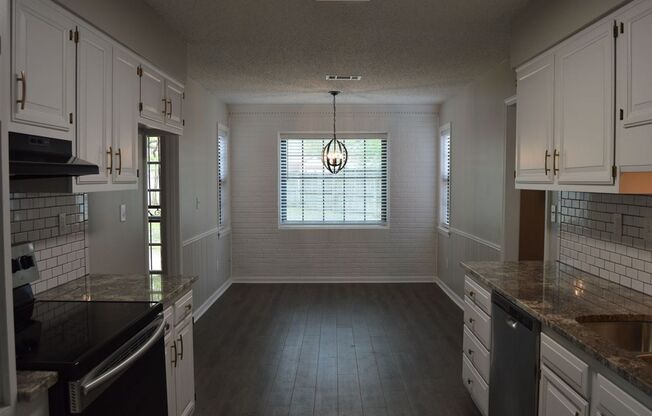 Welcome to 3765 Birchvale Dr!