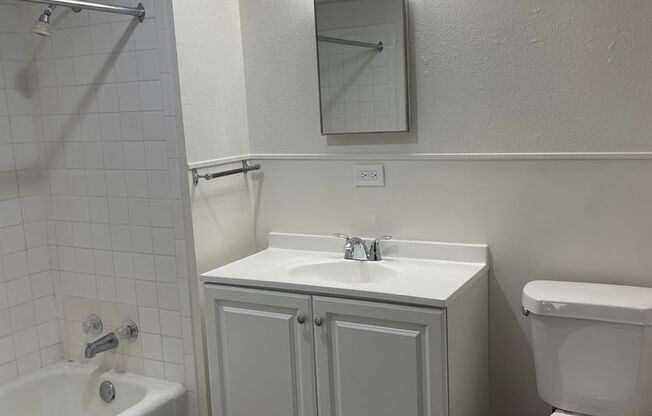 1 bed, 1 bath, $680, Unit 317