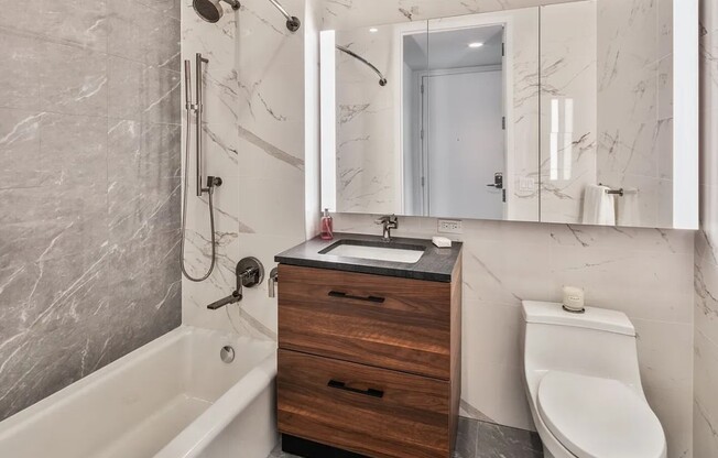 511 W 36 ST