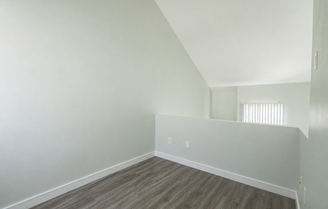 1 bed, 2 baths, 995 sqft, $3,098, Unit 213