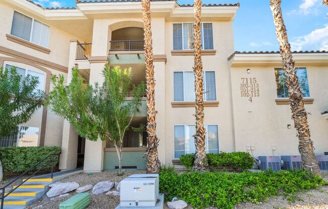 Spacious one-bedroom unit in the beautifully maintained Vistana community available for rent!