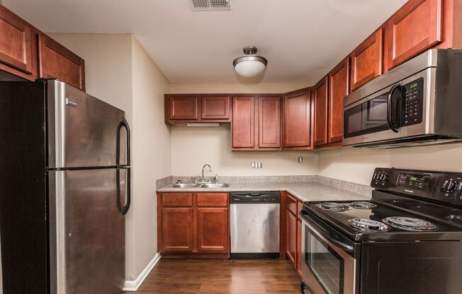 1 bed, 1 bath, 445 sqft, $825, Unit Capitol Manor-11