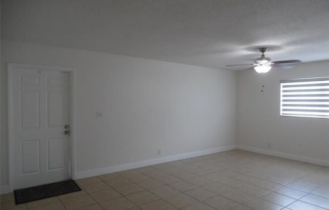 881 SW 74th Ter