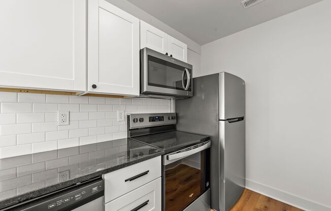 1515 W Northwest Blvd