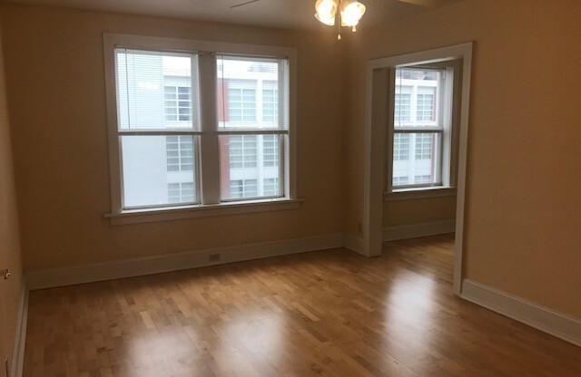 Studio, 1 bath, 420 sqft, $1,137, Unit 109