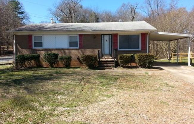 Spacious 3bedroom House  ($250.00 off first full months rent if Movein by October 1,2025)