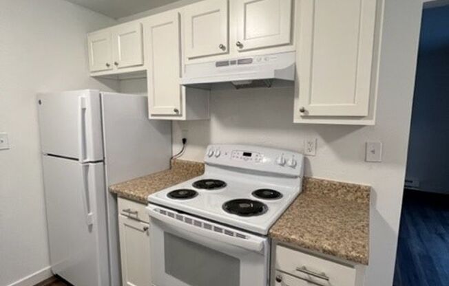 1 bed, 1 bath, 685 sqft, $1,450, Unit 15