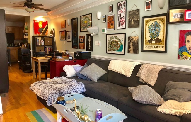 Charming 2 Bedroom/1.5 Bathroom Townhome in Federal Hill w/ Rooftop Deck!