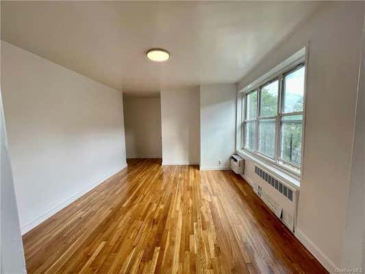 1 bed, 1 bath, 650 sqft, $2,100, Unit 5G