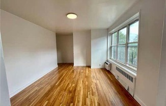 1 bed, 1 bath, 650 sqft, $2,100, Unit 5G