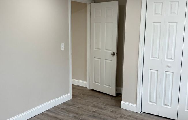 2 beds, 1 bath, 680 sqft, $2,500, Unit 15-31