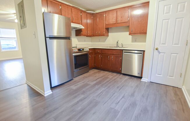 2 beds, 1.5 baths, $950