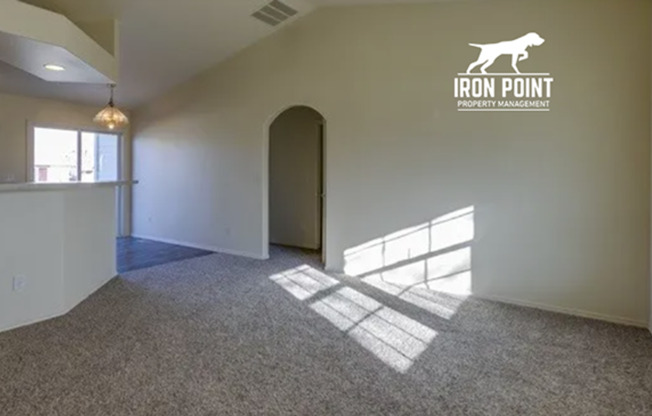 4bed/2.5 Bath in Kuna w/fenced yard, vaulted ceilings, and 2 car garage.