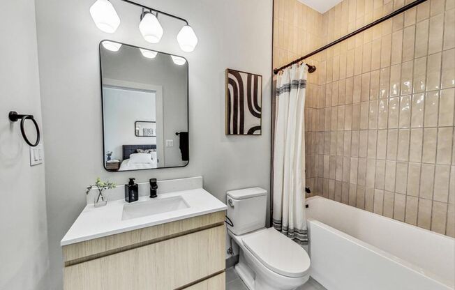 3 beds, 3 baths, 1,248 sqft, $4,600, Unit 3449-409