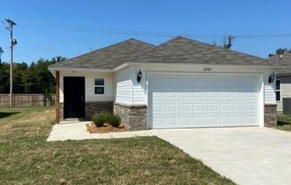 3 beds, 2 baths, $1,595