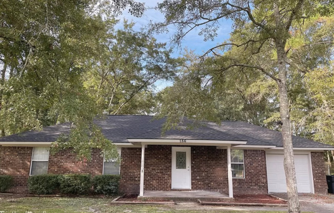Available middle of June - Ranch Style home close to Fort Stewart