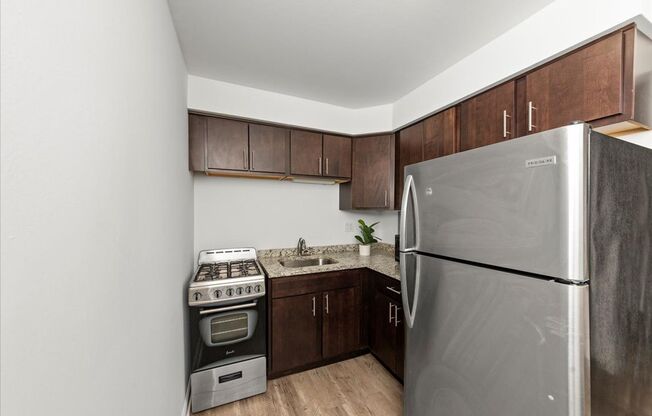 Studio, 1 bath, 475 sqft, $1,400, Unit 305