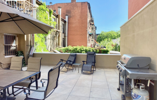 554 VANDERBILT AVE