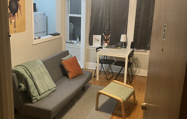 1 bed, 1 bath, $2,480, Unit 5