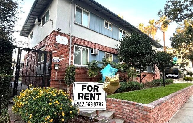 251 N El Molino Ave