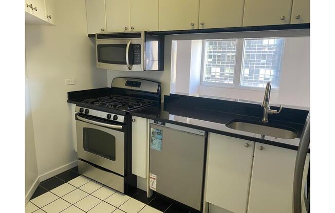 150 W 56 ST