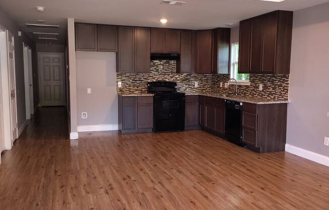 1115 CHARLIES DR