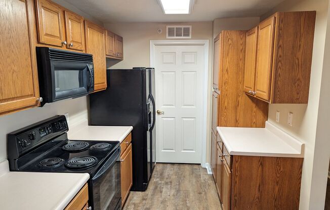 2 beds, 2 baths, $1,350