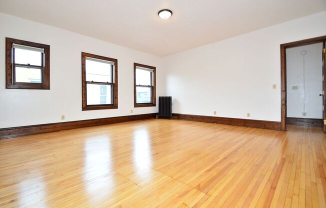 1 bed, 1 bath, 410 sqft, $1,100, Unit 9 - 303